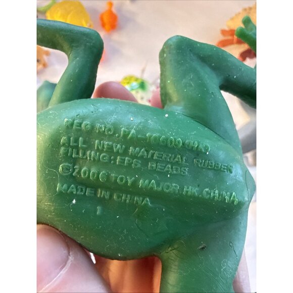 74 Lot mini Animal Toys Sharks Crab Frogs Turtles Farm Safari Fish Cats Dogs - Picture 14 of 16